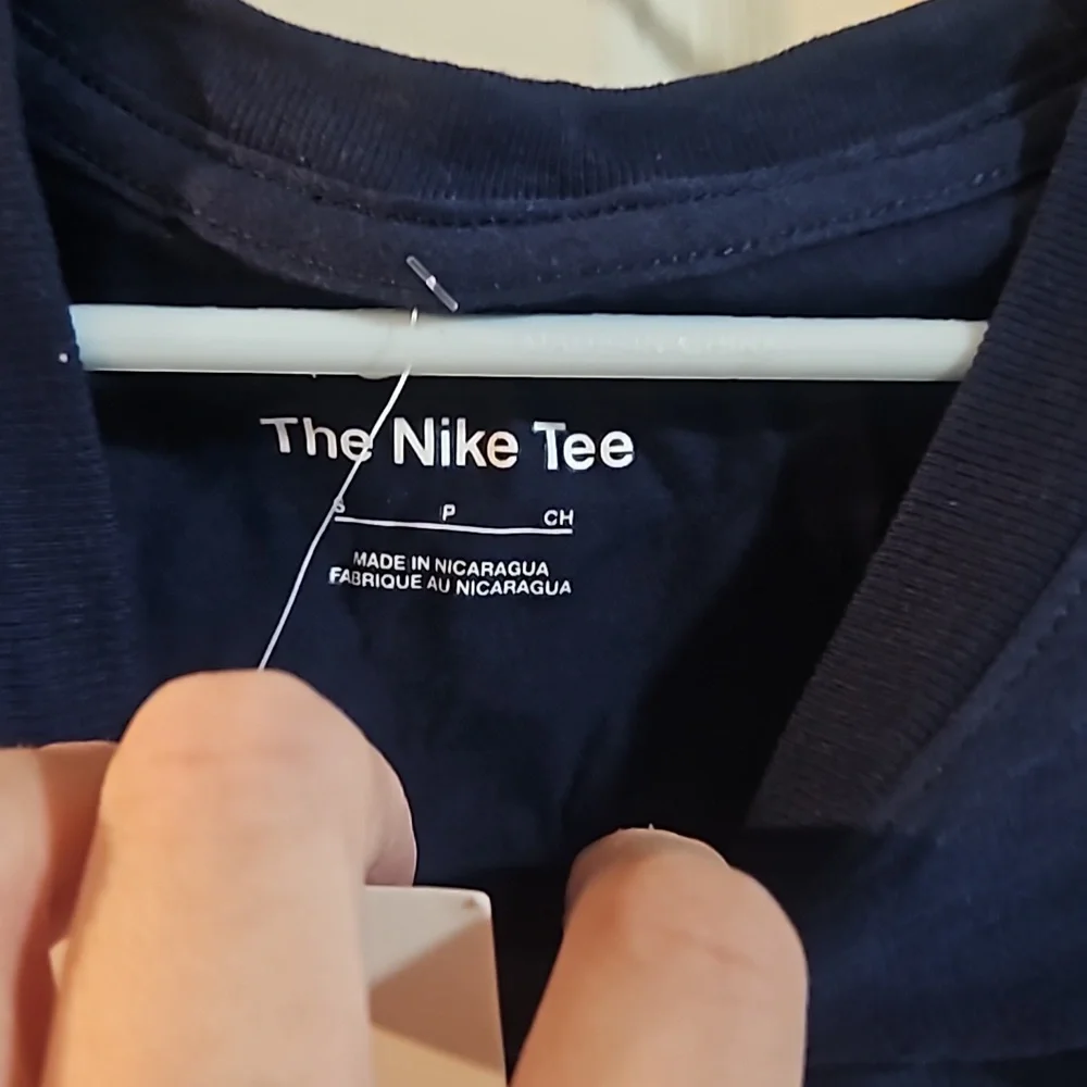 Nike Youth USWNT 2023 Logo Navy T-Shirt: NEW WITH TAGS: SIZE S